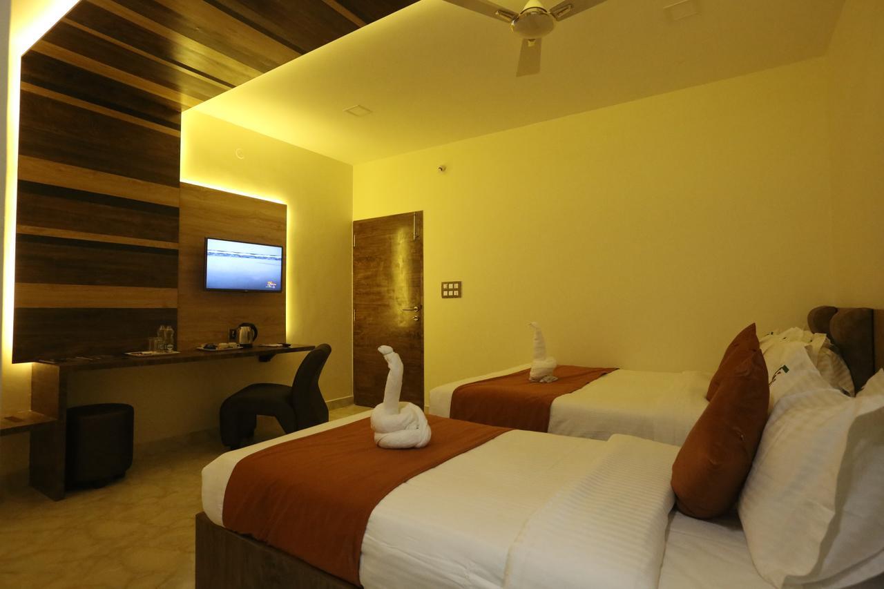 Sai Krish Grand Hotel 3*