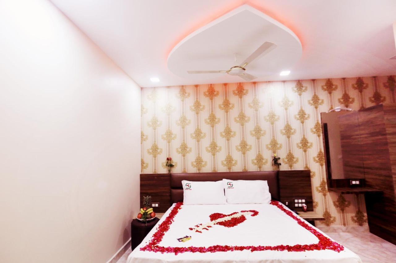 Hotel Sai Krish Grand 3*