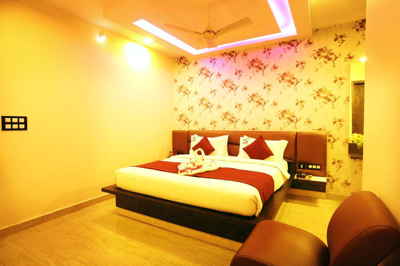 Sai Krish Grand Hotel 3*